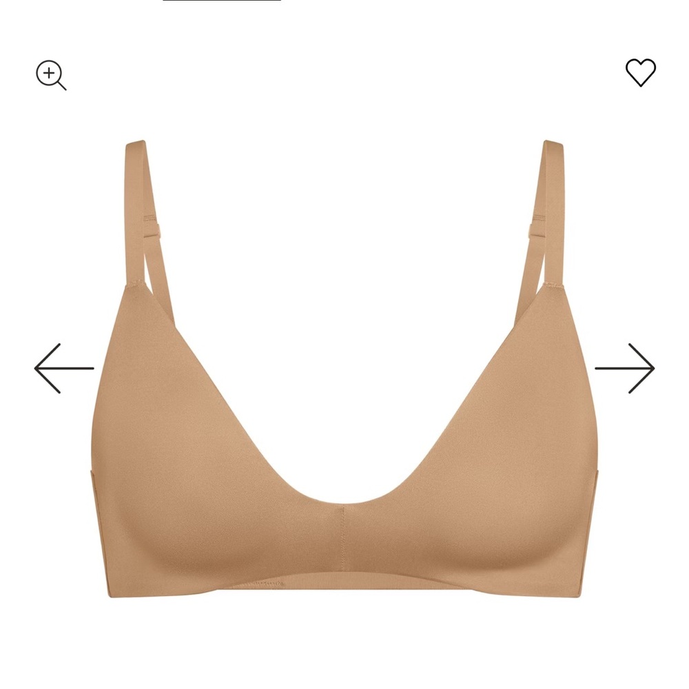 SKIMS WIRELESS FORM T-SHIRT DEMI BRA